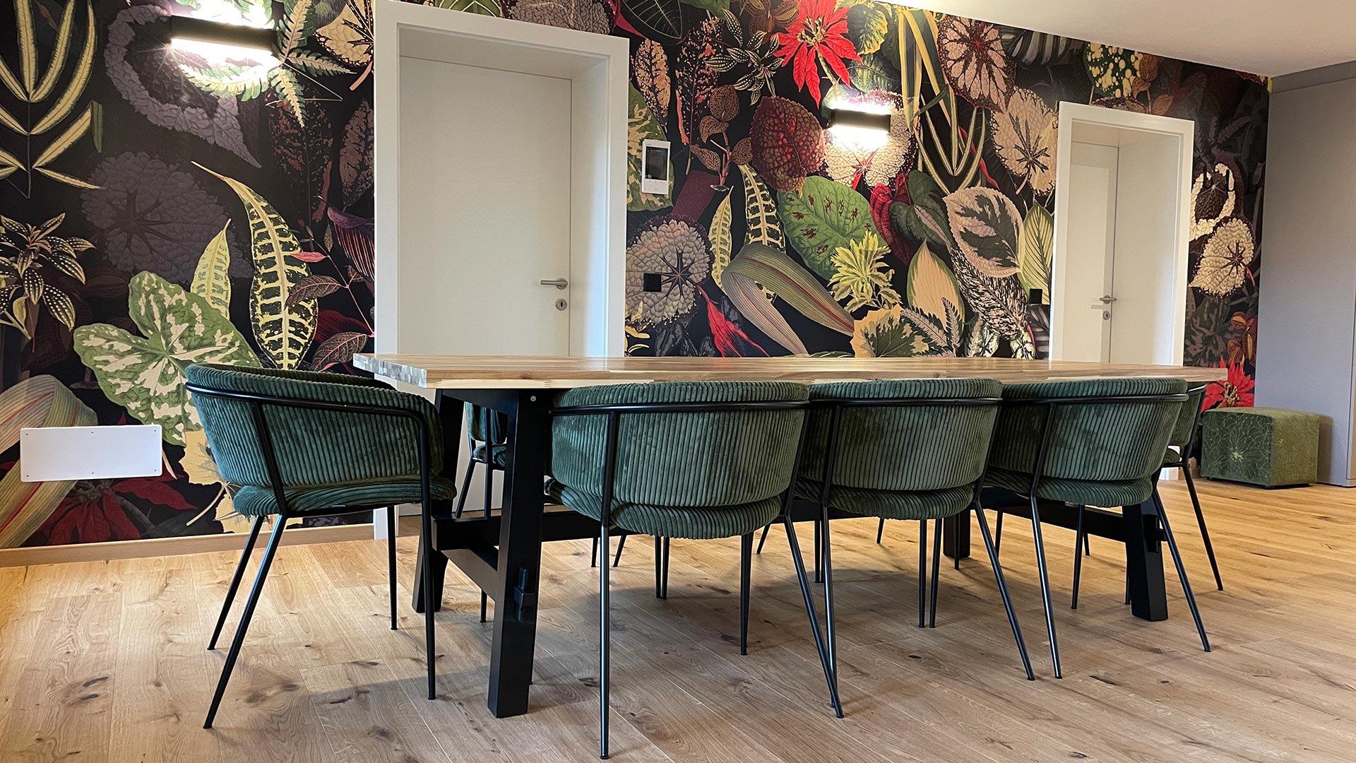 the-nest-apartment-ferienwohnung-kronplatz-tisch